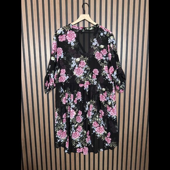 Torrid Kaftan Cardigan 2 / 2X Womens Black Lightweight Sheer Button Dress - Picture 2 of 7